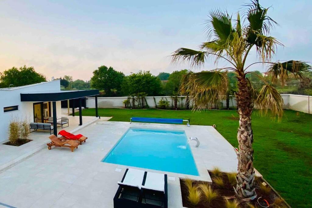 Villa Eni Medulin Sisan Heated Pool エクステリア 写真