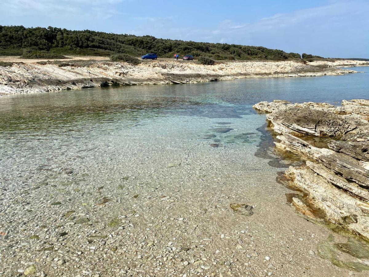 Villa Eni Medulin Sisan Heated Pool エクステリア 写真