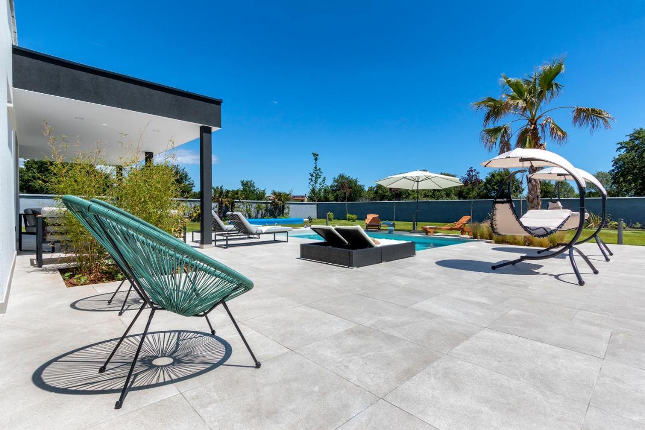 Villa Eni Medulin Sisan Heated Pool エクステリア 写真