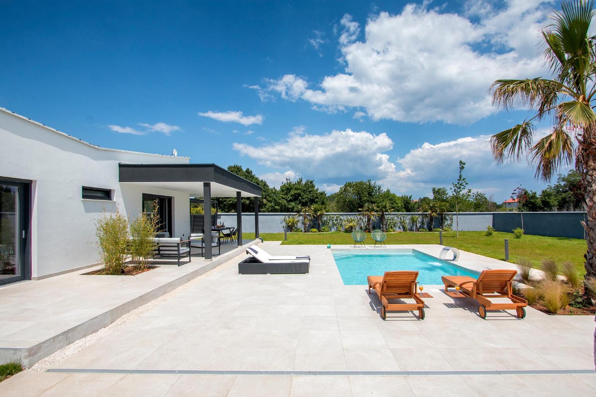 Villa Eni Medulin Sisan Heated Pool エクステリア 写真
